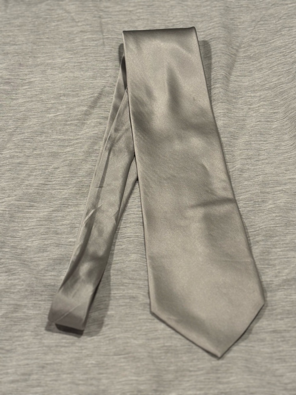 Silver Men's Satin Tie - Classic Formal Accessory